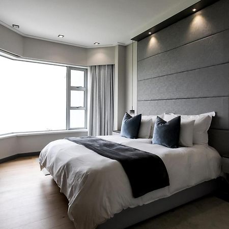 Bayview 303 Apartment Hermanus Bagian luar foto